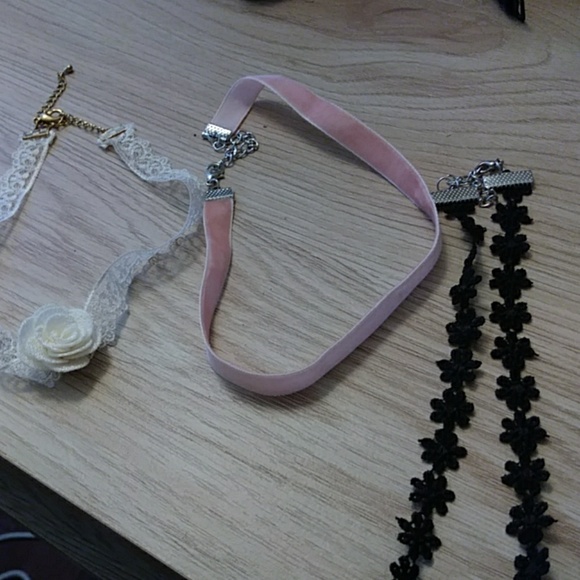 Jewelry - Set of 4 Choker Necklaces